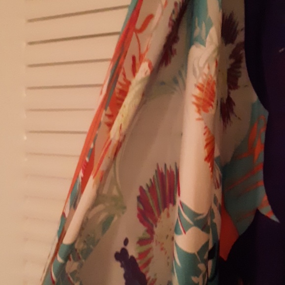 Dress. - Picture 4 of 4